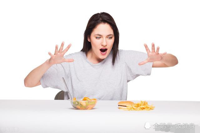 摄入更多的蛋白质才能有效帮你减脂