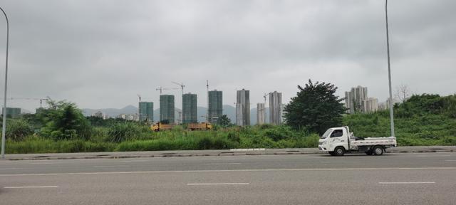 重庆西区最被人误解的地方，这里只有房子，到处都是新建工地