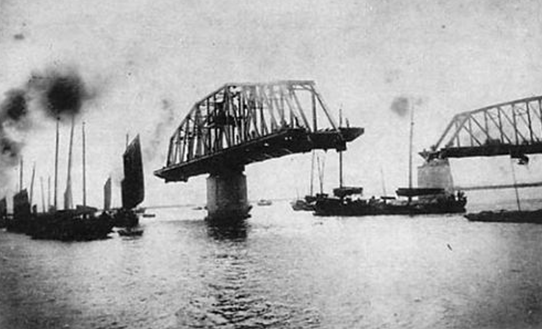 抗美援朝初,美国为何不敢炸毁鸭绿江大桥?杜鲁门到底