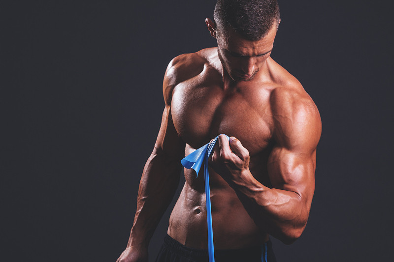 长期力量训练，改为半年的有氧运动，我们的肌肉还会有吗？