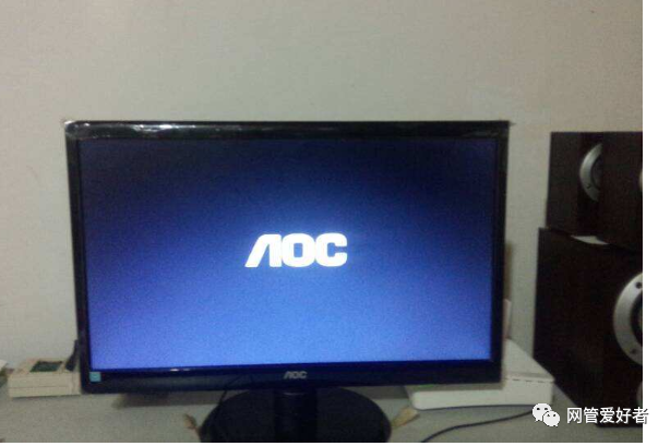 电脑一机四屏显示_电脑开机显示器不亮也关不了机_电脑按关机键关不了机