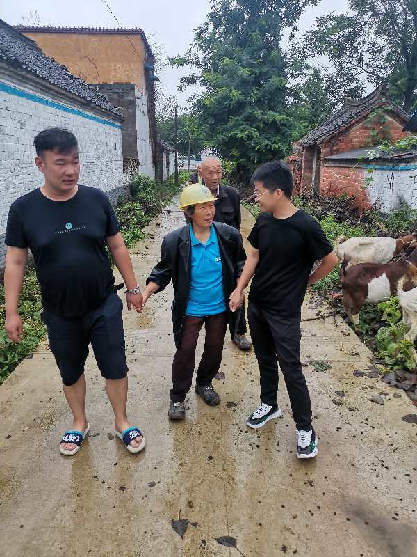 唐河县大河屯镇:防汛一线尽显干部责任担当