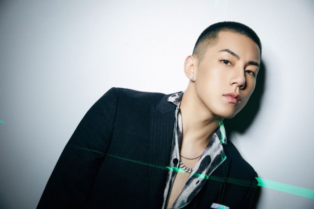 卡斯柏全新单曲body上线斜杠音乐人持续解锁新身份