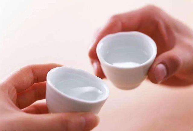 男人长期饮酒和不饮酒身体有啥区别？怪不得老得那么快，原因在这