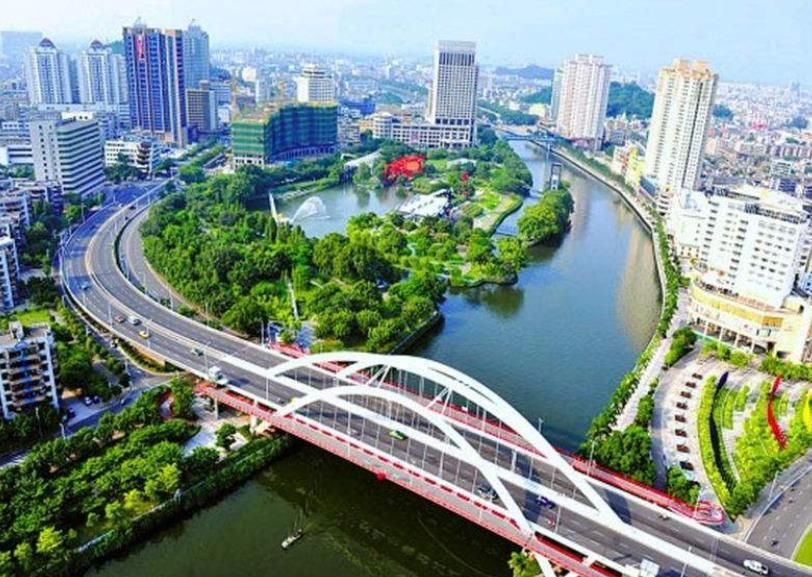 珠三角两座“难兄难弟”城市，GDP相差几十亿，你看好哪里发展？
