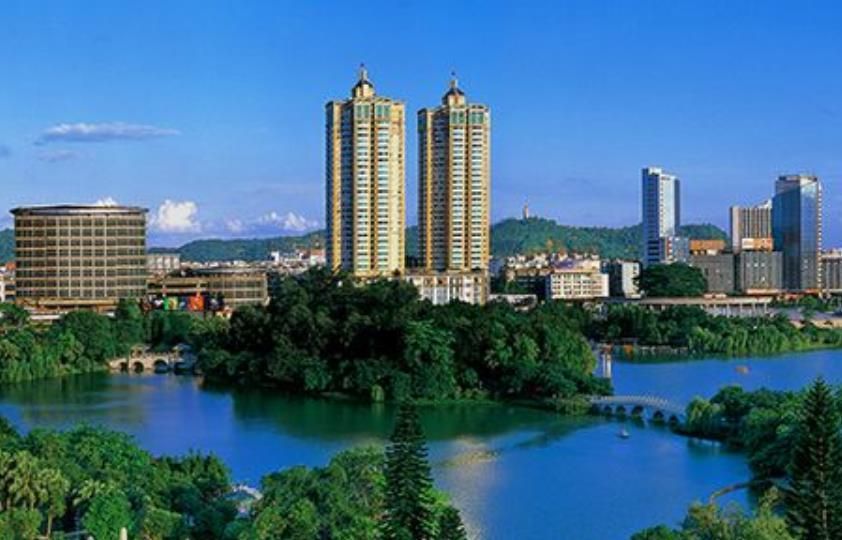 珠三角两座“难兄难弟”城市，GDP相差几十亿，你看好哪里发展？