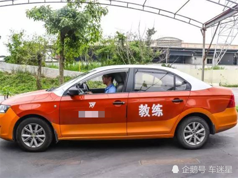 那为什么教练车选择大众捷达而不选择丰田卡罗拉呢?