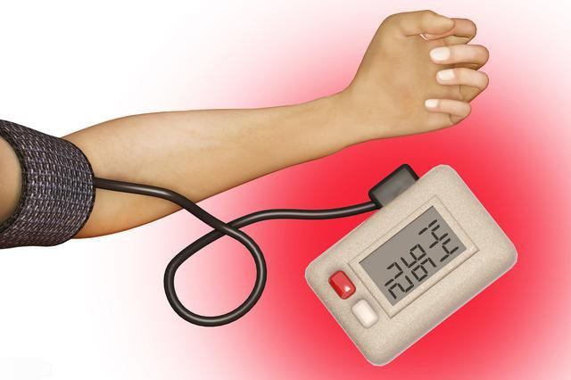 血压高为什么会头晕？腔隙性脑梗死与高血压有关，高血压影响脑部