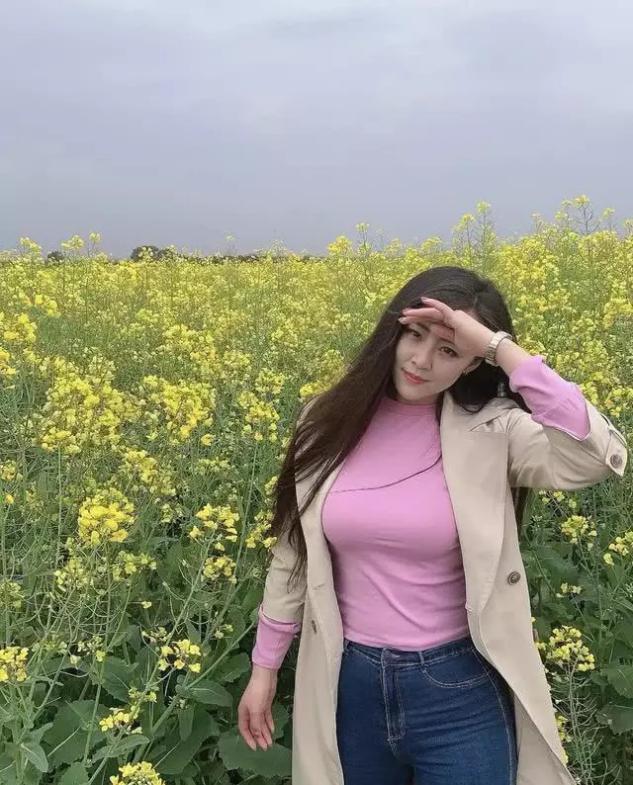 10年没见了,"村花"已成人妇,却依旧美如初恋