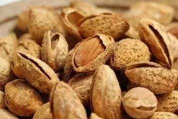 食物部分发霉，没必要扔掉？小心把霉菌吃进肚子里