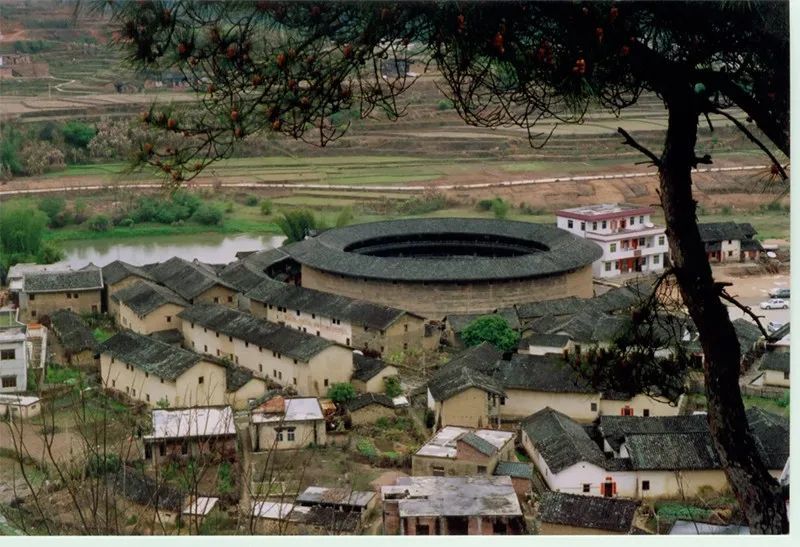 印象梅州:"天圆地方"的客家围龙屋