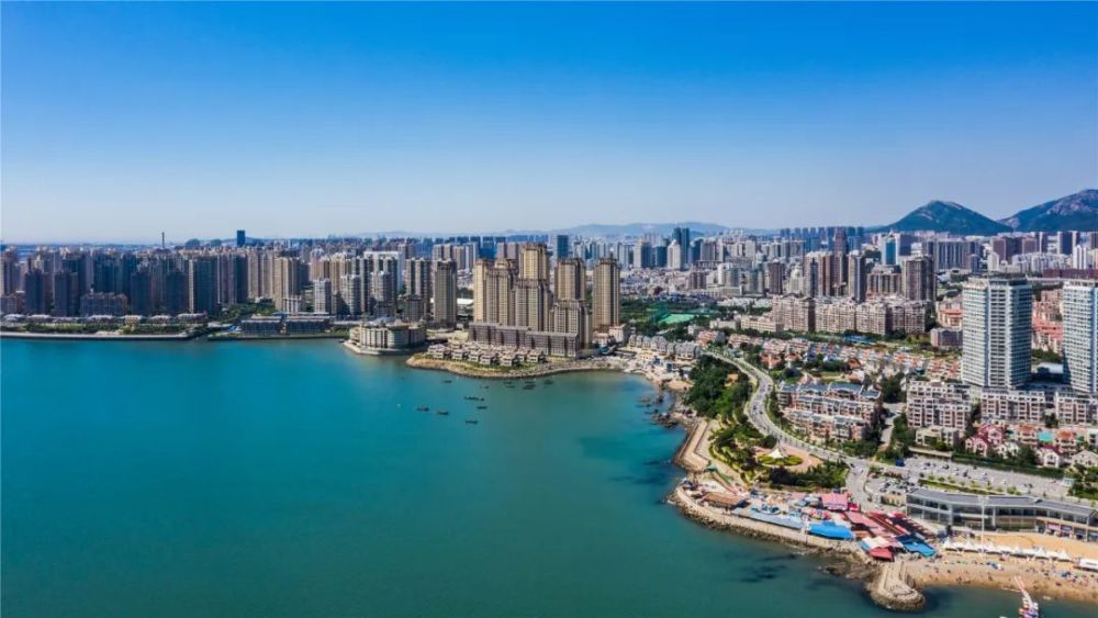 航拍大连开发区泊石湾风光
