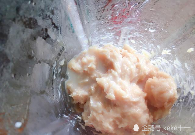 肉质不柴，少油又健康，新型鸡胸肉搭配丝瓜菌菇汤