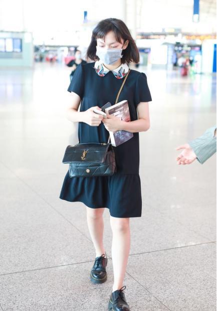 文淇自带少女感，连衣裙上配“抢眼”娃娃领，气质清纯有魅力