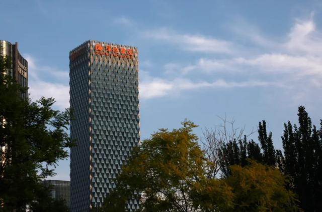 绿地控股面临大考：再次混改前老股东要跑，股价比上市时跌去7成