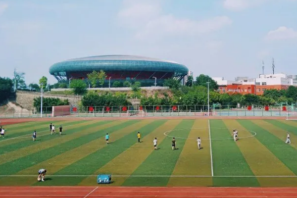 选择了四川轻化工大学作为校名,没有选择四川理工大学这个校名,目前