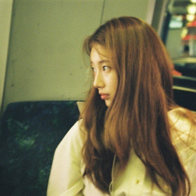 裴秀智5,6月ins个人照片合集