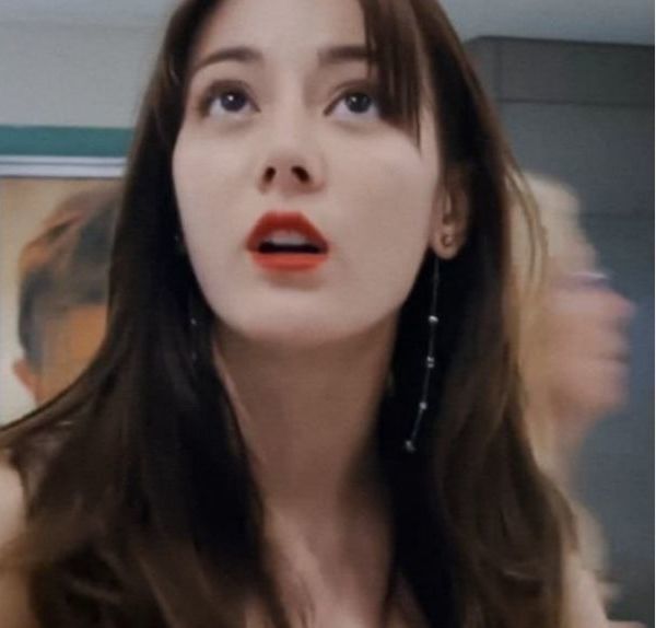 迪丽热巴到底有多美?路人关掉美颜后,颜值依旧令人惊艳!