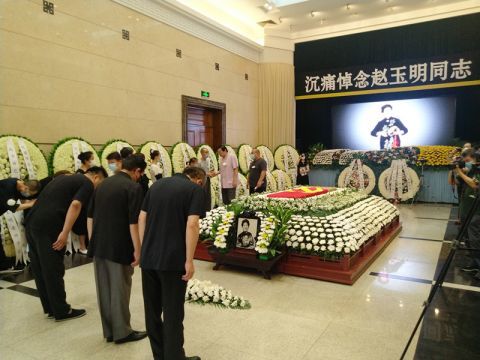 单弦唱段伴追悼会 京津曲艺界追忆赵玉明