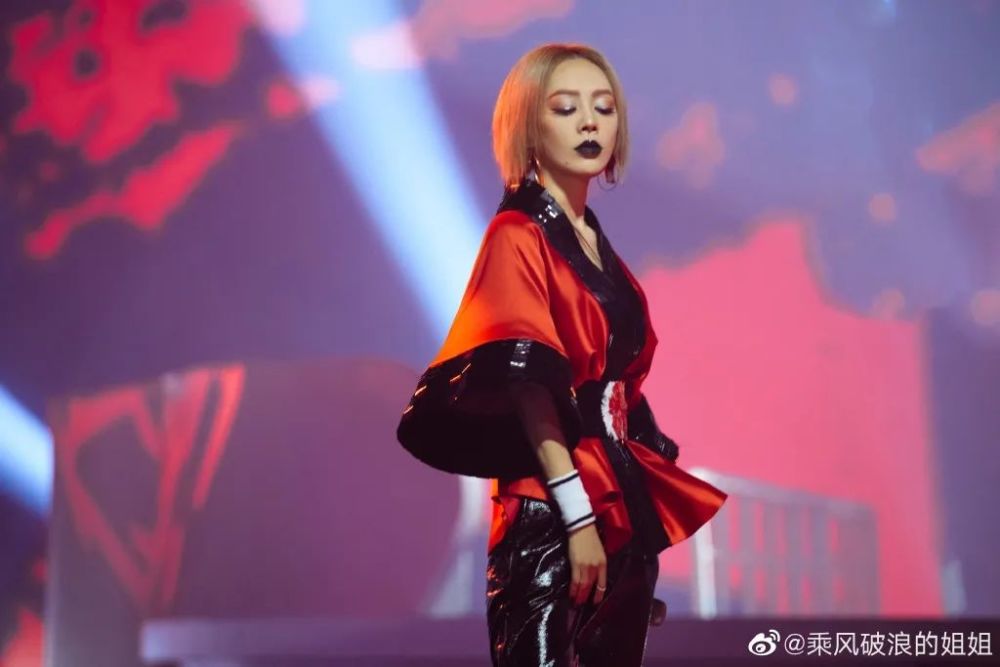 很我的妆，怎么就她敢画？