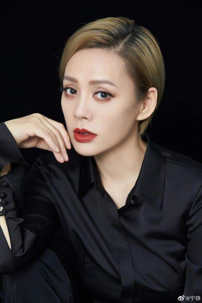 很我的妆，怎么就她敢画？