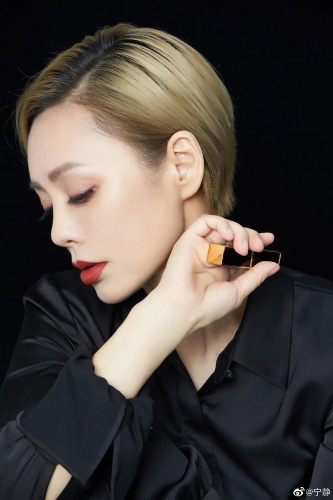 很我的妆，怎么就她敢画？
