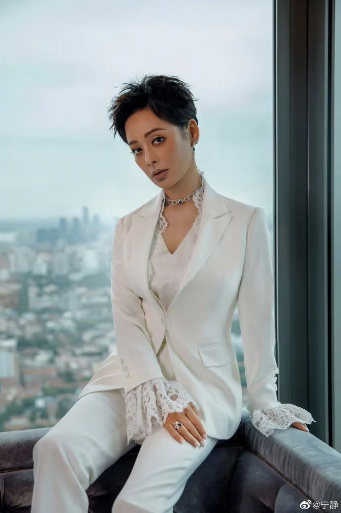 很我的妆，怎么就她敢画？