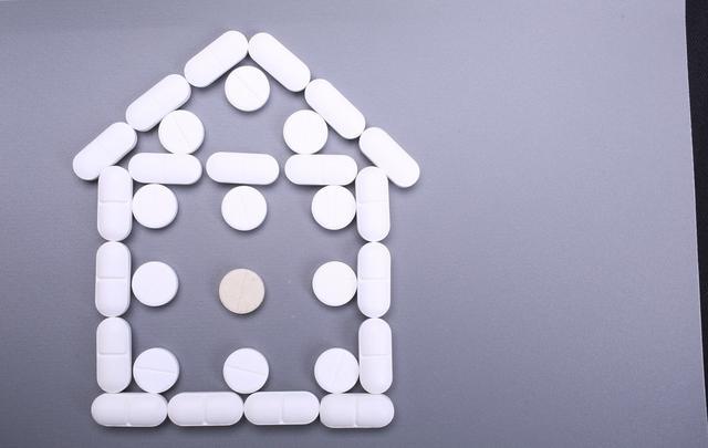 阿司匹林不适用于血栓预防了吗？有“三高”的人，还要不要吃？