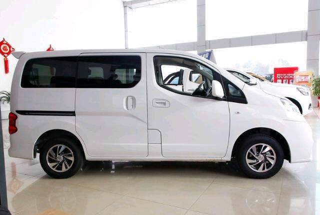 被人遗忘的日产保姆车,入门就配cvt,油耗6.9l,裸车不足10万