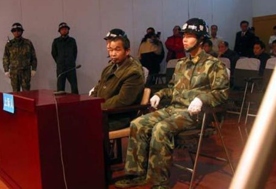 杭州遇害女子案联想之杀人狂魔龙治民—杀48人装满3尸窖_腾讯新闻