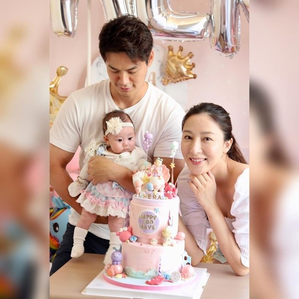 太好看tvb视后杨怡女儿百天宝宝正面照曝光一家三口超温馨
