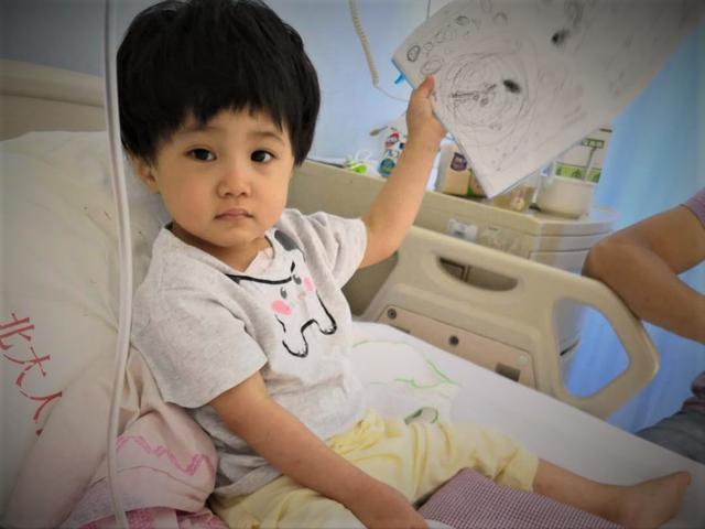 夫妻生下可爱萌宝成当地“村宠”三年后奶奶却跪着求全村人救她