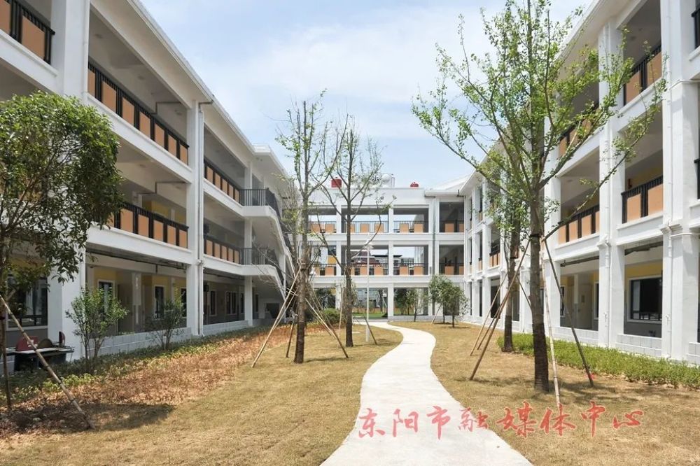 灰色项目-挂机方案东阳6所新建学校9月投进利用，快来看看长什么样吧！ ...挂机论坛(15)