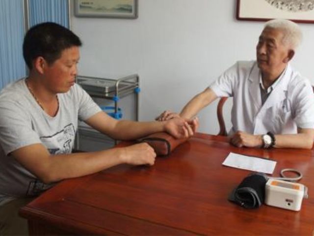 老中医传授一套养肝秘方，3味药的小方子，给“肝换换血”