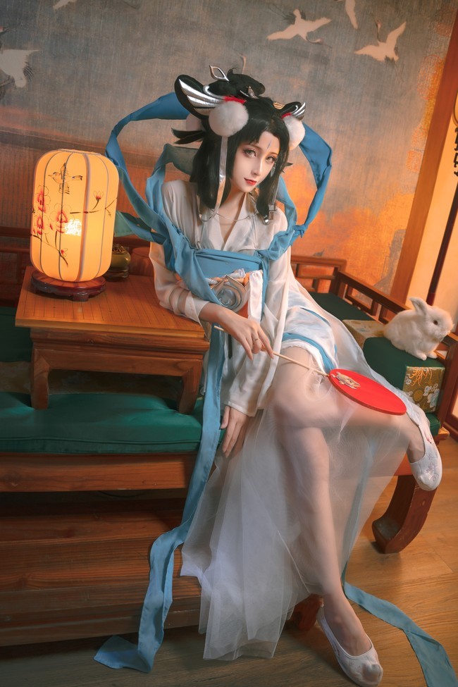 这一期的cosplay的内容是五位最美嫦娥cos者的cosplay正片图集哦,谁才