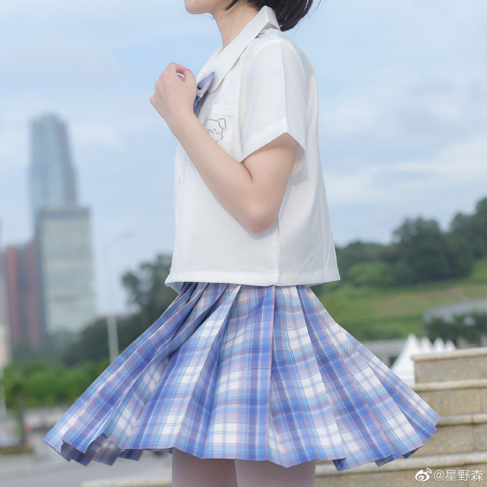 jk短发清新少女