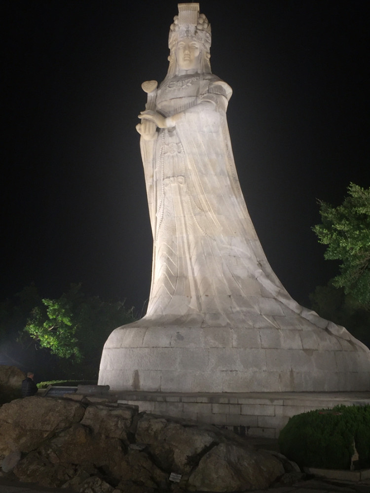 妈祖庙夜景五光十色,灯光璀璨,太漂亮了