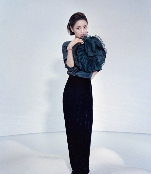 漂亮影视女明星佟丽娅时尚魅力写真美图