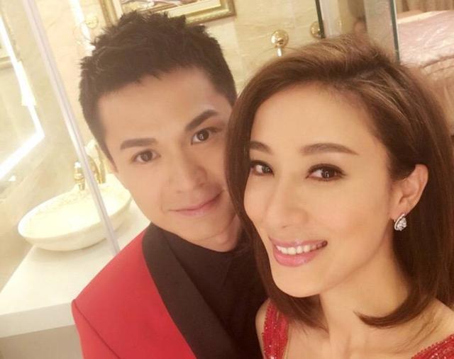 杨怡首次晒女儿正脸照罗仲谦发文感谢妻子一家三口甜蜜温馨