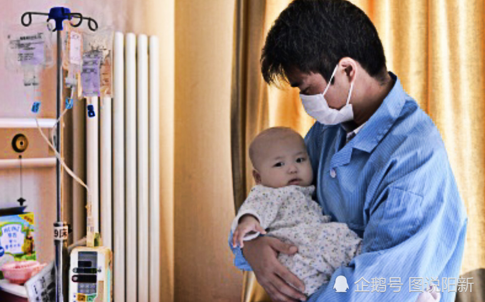 2月女婴患白血病，ICU一月签13张病危书，妈妈抑郁放弃时：宝宝笑了