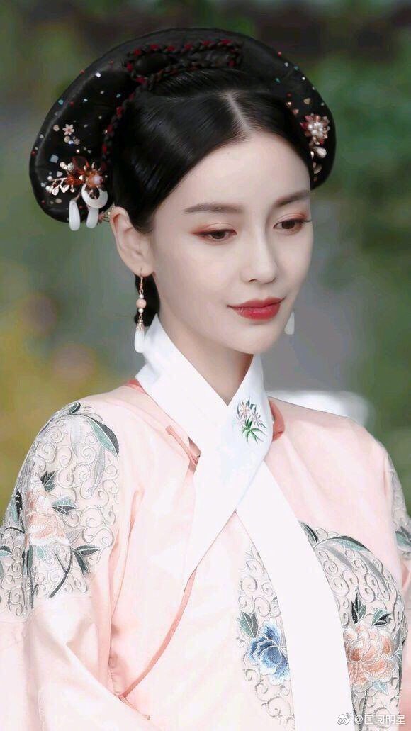anglebaby清宫造型惊艳如画去繁从简绣花美一坎云肩似白雪