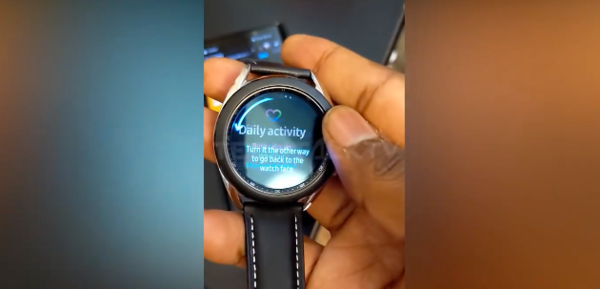 三星galaxy watch 3抢先上手 或采用旋转表盘设计?