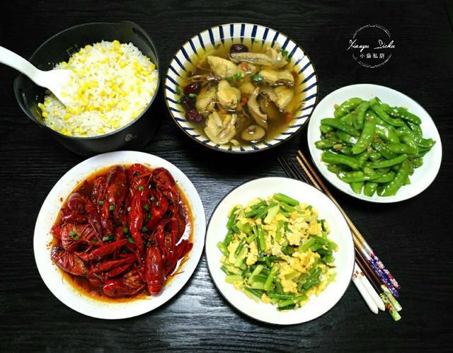 天热了,婆婆这样煮晚餐,花钱不多吃得丰盛,4道菜全吃光