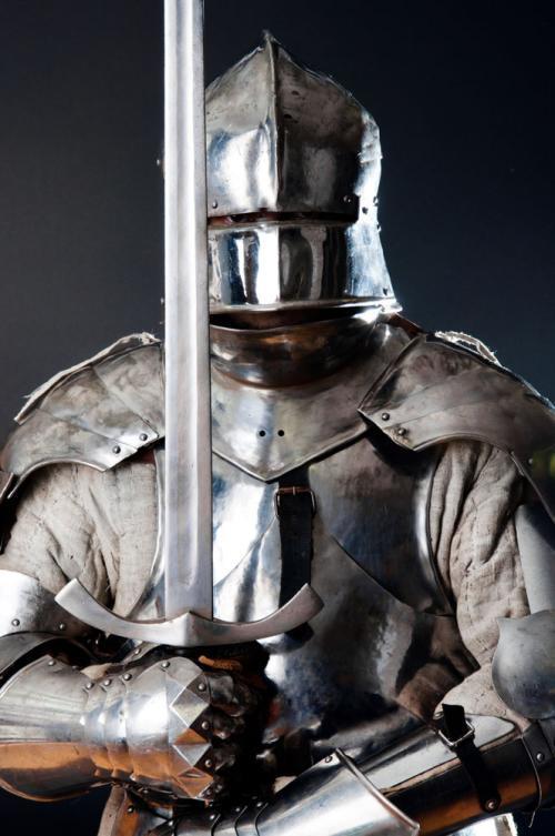 如何成为一名优秀的中世纪骑士?这条路,需要14年时间