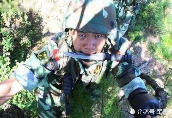 特种兵为什么喜欢咬匕首原来和军旅剧里的耍帅没关系而是另有原因