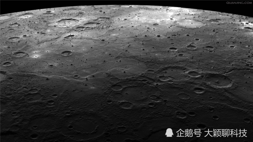 距离太阳更近的水星,地表至少有100亿冰川,金星却被烤焦这是为何?