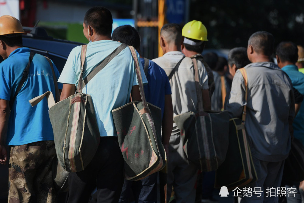 为啥有的打工者赚不到钱 原来他们在这么干