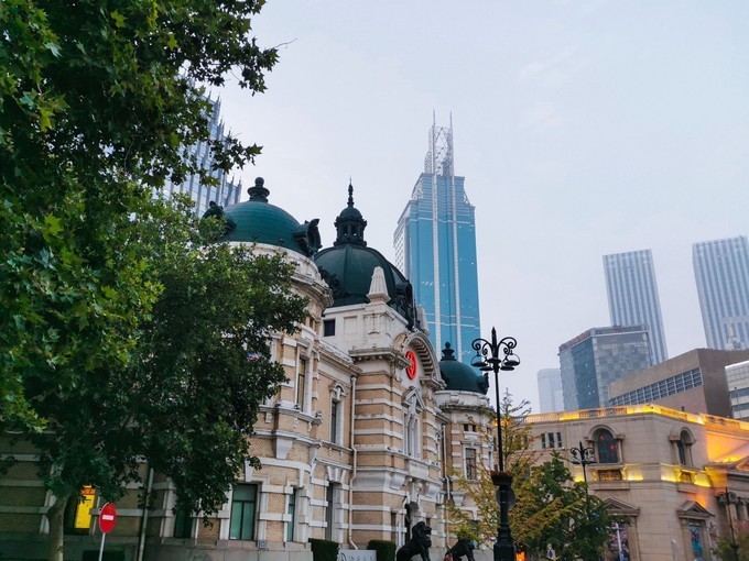 大连中山广场近代建筑群