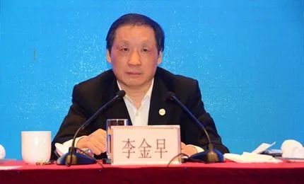 1996年,李金早挂职结束后留在了桂林,历任桂林市副市长(兼桂林市高新