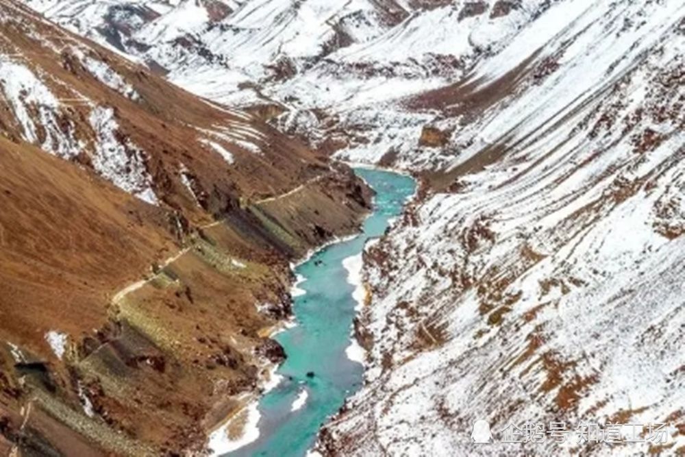 印度1个山地旅据守喀喇昆仑山口,t-90坦克潜渡过河:首次进雪山